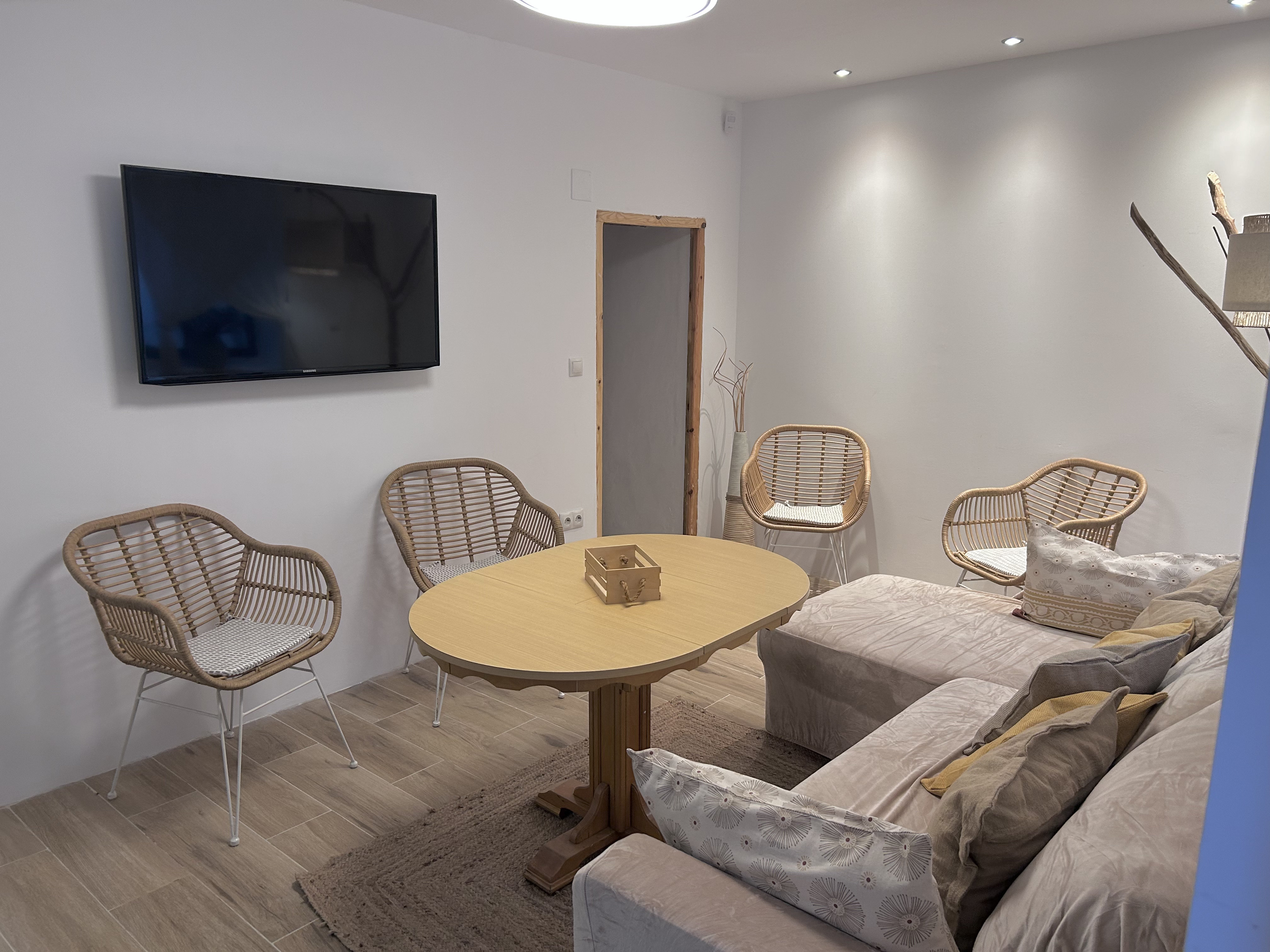 Foto de Salón Acogedor con Encanto